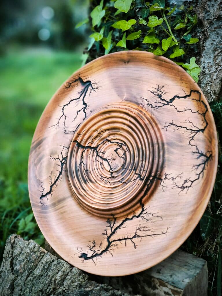 Plat avec figures de Lichtenberg