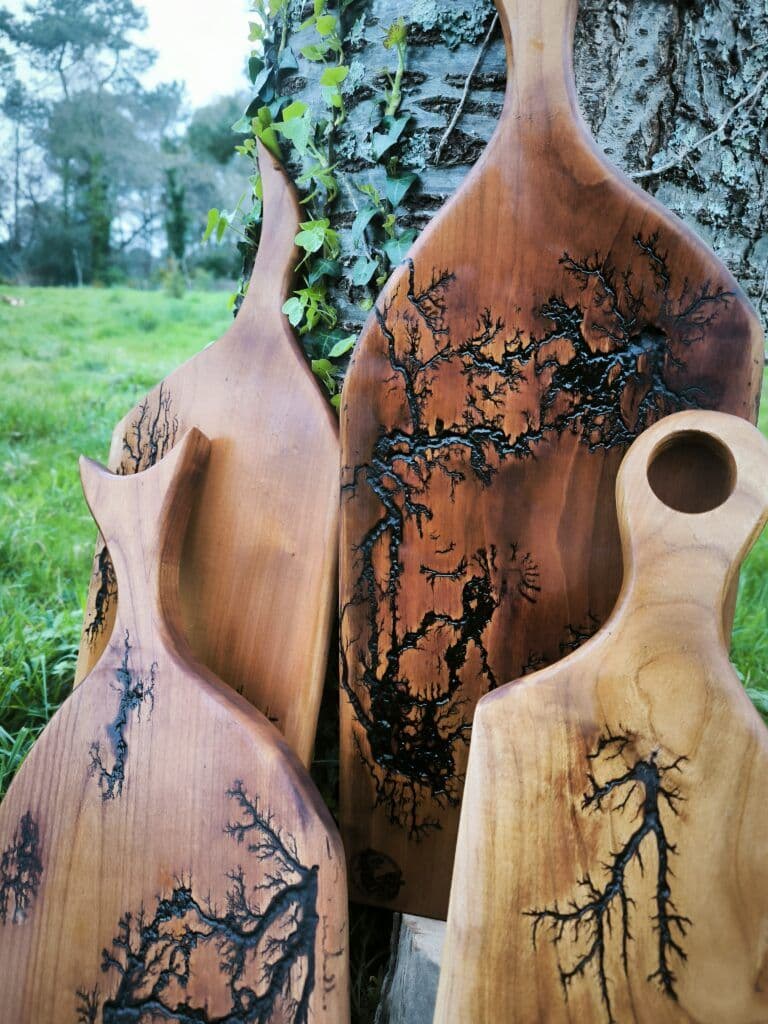 Planches à découper artisanales en bois massif