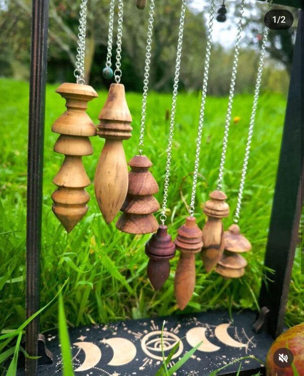 pendule de radiesthésie et divination